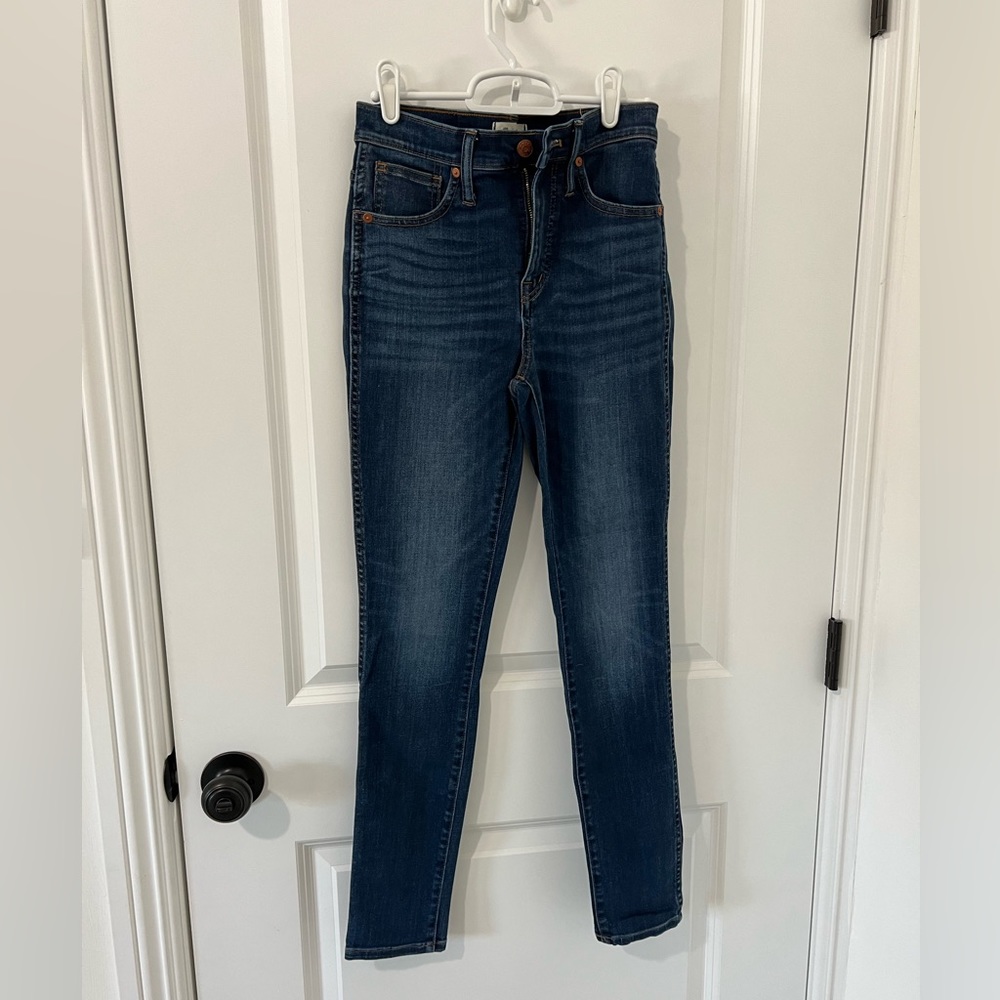 Madewell 10” high-rise skinny. Size 26.